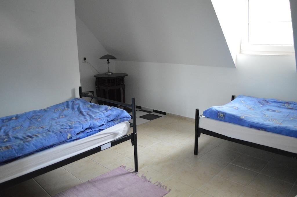Stara Fara Hotell Chržín Rom bilde
